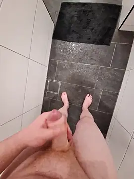 Longus  online show from October 2025 05:34:01 PM