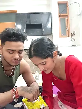 Snapshot of romantic_couple1 chatting on December 2025 12:38:02 AM romantic couple1 online show from December 2025 12:38:02 AM