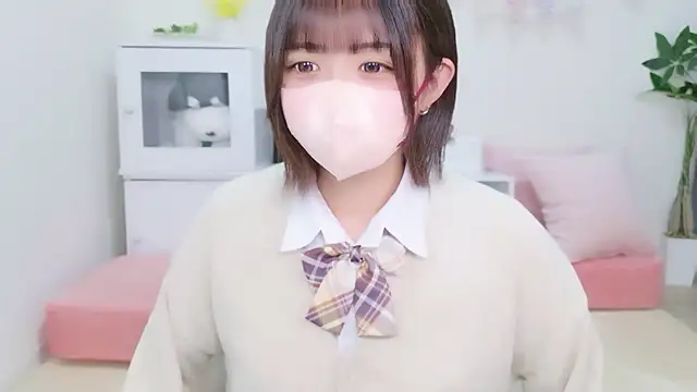 Snapshot of Hinata_Sun chatting on October 2025 10:46:02 AM Hinata Sun online show from October 2025 10:46:02 AM