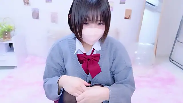 Snapshot of Hinata_Sun chatting on December 2025 01:31:02 PM Hinata Sun online show from December 2025 01:31:02 PM