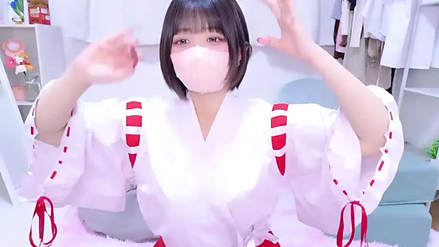 Hinata Sun online show from January 2026 11:58:01 AM