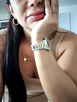 Snapshot of mia_mancinii chatting on April 2026 05:24:02 PM mia mancinii online show from April 2026 05:24:02 PM