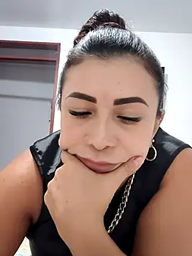Snapshot of mia_mancinii chatting on July 2026 03:33:01 AM mia mancinii online show from July 2026 03:33:01 AM