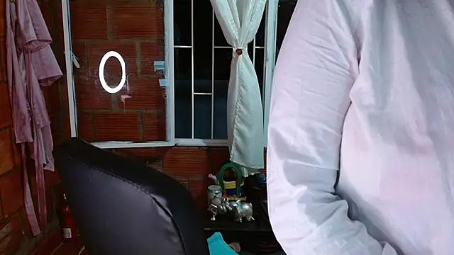 Milf Fantassyy online show from September 2025 04:01:01 AM