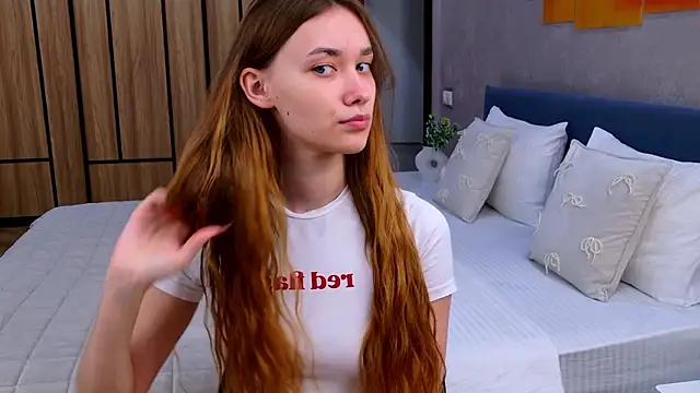 AmadaReine online show from March 2026 04:39:02 PM