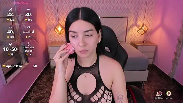 CHRISTY TEIGEN4 online show from November 2025 07:36:02 PM