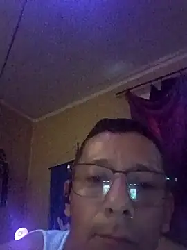 Snapshot of tonder69 chatting on October 2025 01:42:01 PM tonder69 online show from October 2025 01:42:01 PM