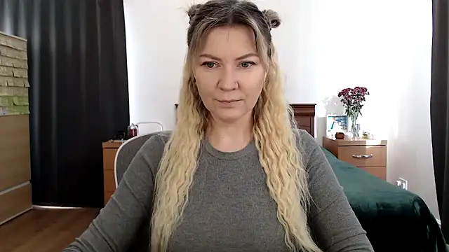 ParadiseAlina online show from November 2025 12:15:02 PM