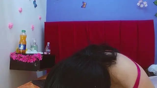 Snapshot of andrealopezcm101 chatting on October 2025 11:10:02 AM andrealopezcm101 online show from October 2025 11:10:02 AM