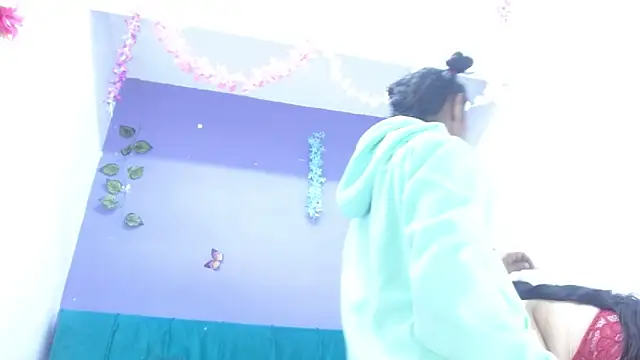 Snapshot of andrealopezcm101 chatting on November 2025 11:32:02 AM andrealopezcm101 online show from November 2025 11:32:02 AM