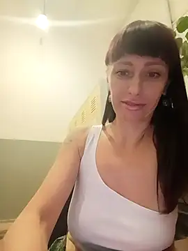 Lietta  online show from September 2025 05:40:02 PM