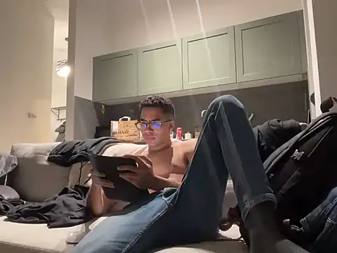 Markitos2323 online show from November 2025 09:47:01 PM