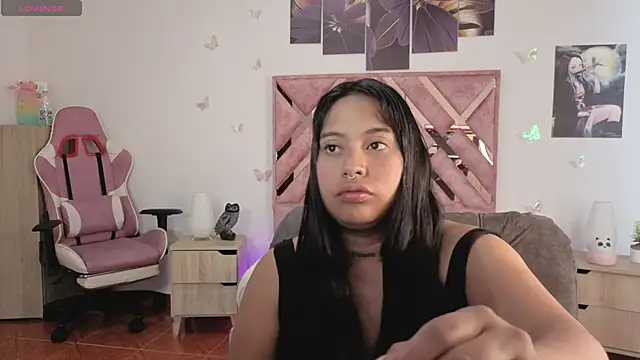 Snapshot of Candy_Chloe02 chatting on June 2026 05:09:01 AM Candy Chloe02 online show from June 2026 05:09:01 AM