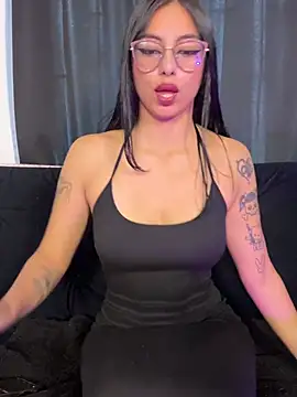 Clawd hot online show from February 2026 01:38:02 PM