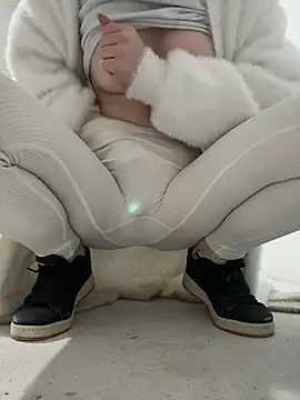 Snapshot of Cumonmme chatting on November 2025 08:11:02 PM Cumonmme online show from November 2025 08:11:02 PM