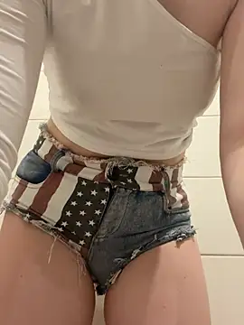 Cumonmme online show from June 2026 10:33:01 PM