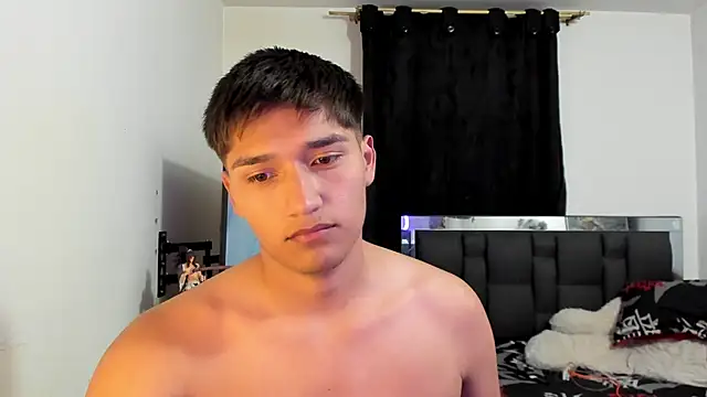 Snapshot of mateo-Esposito chatting on April 2026 02:05:01 AM mateo-Esposito online show from April 2026 02:05:01 AM