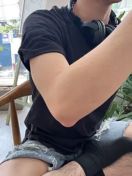 anhkiet huang online show from November 2025 03:39:01 AM