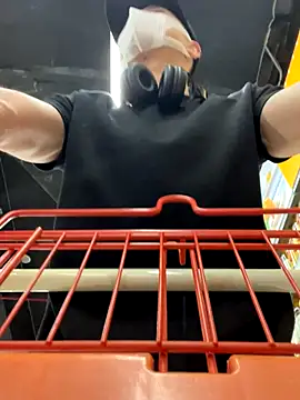 anhkiet huang online show from December 2025 01:38:02 PM