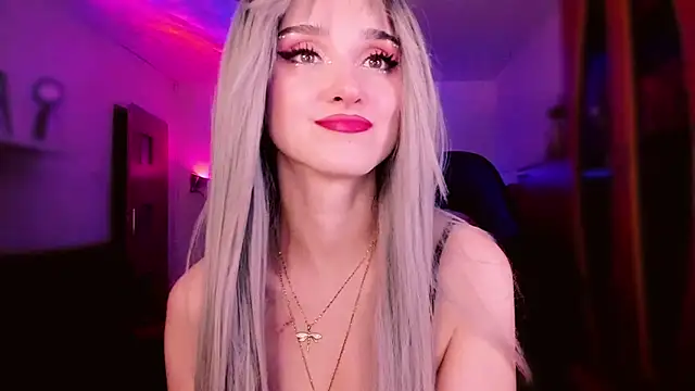 Snapshot of MistressJolie chatting on March 2026 06:03:01 PM MistressJolie online show from March 2026 06:03:01 PM