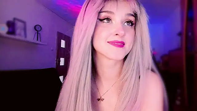 Snapshot of MistressJolie chatting on April 2026 12:31:01 PM MistressJolie online show from April 2026 12:31:01 PM