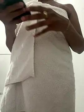 Katianesantos online show from January 2026 08:54:01 PM