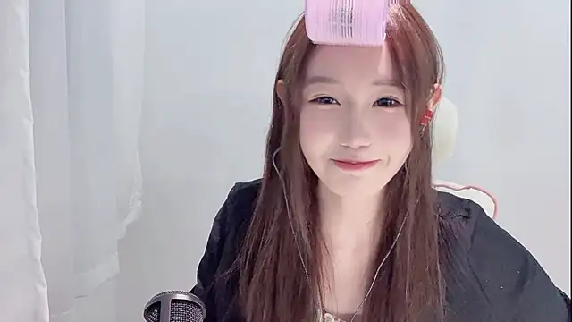 Xiao-runbao online show from October 2025 02:13:01 PM