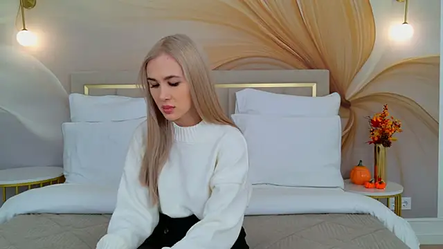 Snapshot of BarbieMilne chatting on October 2025 03:10:02 PM BarbieMilne online show from October 2025 03:10:02 PM