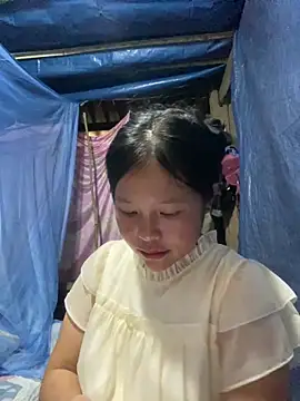 Snapshot of O_o_UwU_o_O chatting on October 2025 08:23:02 AM O o UwU o O online show from October 2025 08:23:02 AM