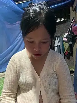 Snapshot of O_o_UwU_o_O chatting on October 2025 09:19:02 AM O o UwU o O online show from October 2025 09:19:02 AM