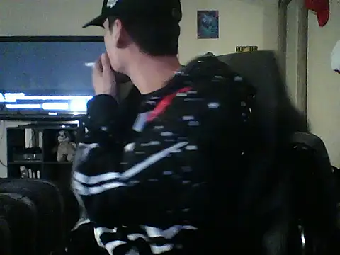 Snapshot of latinosatiro94 chatting on December 2025 06:41:02 AM latinosatiro94 online show from December 2025 06:41:02 AM