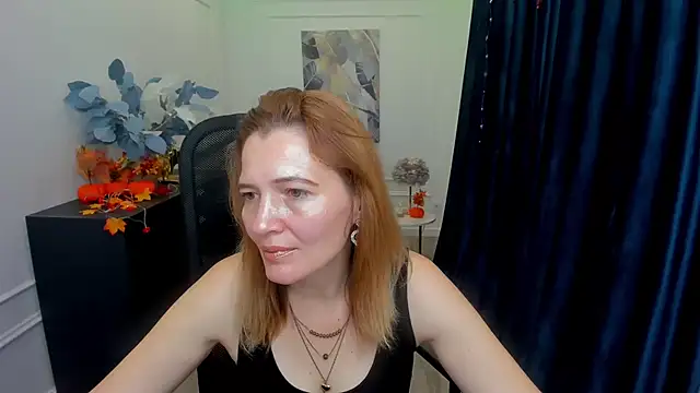 NikaStraitlive online show from October 2025 12:01:02 PM