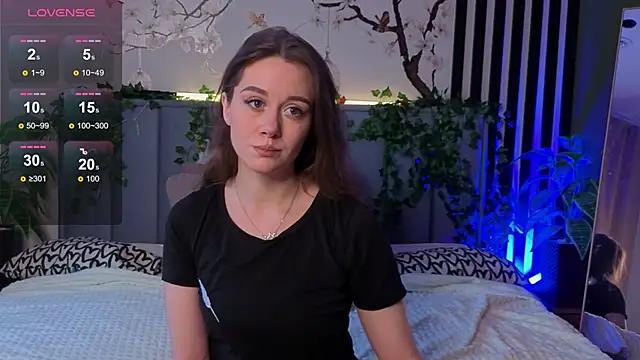 SkyHelen online show from November 2025 04:33:02 AM