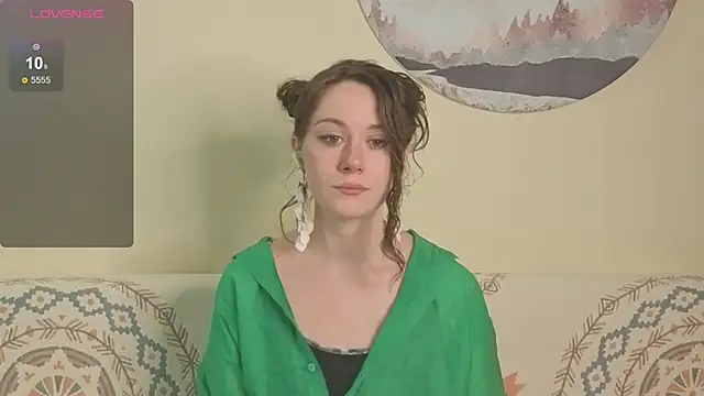 Snapshot of SkyHelen chatting on February 2026 06:59:02 AM SkyHelen online show from February 2026 06:59:02 AM