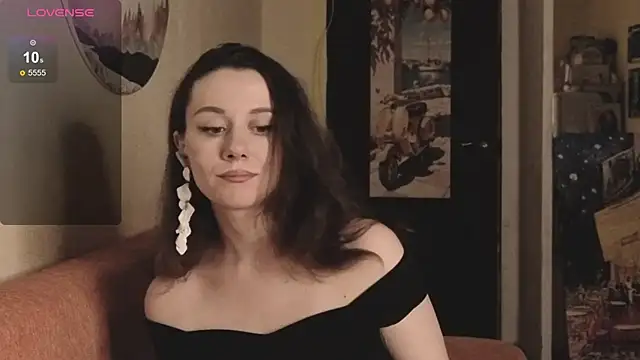 Snapshot of SkyHelen chatting on March 2026 05:29:01 PM SkyHelen online show from March 2026 05:29:01 PM