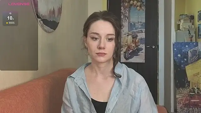 Snapshot of SkyHelen chatting on April 2026 08:15:01 AM SkyHelen online show from April 2026 08:15:01 AM