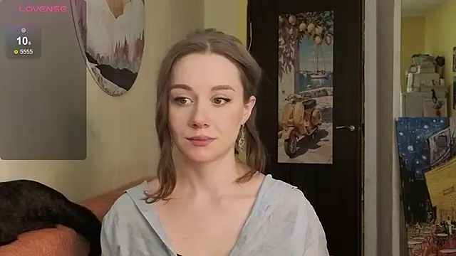 Snapshot of SkyHelen chatting on April 2026 07:28:02 AM SkyHelen online show from April 2026 07:28:02 AM