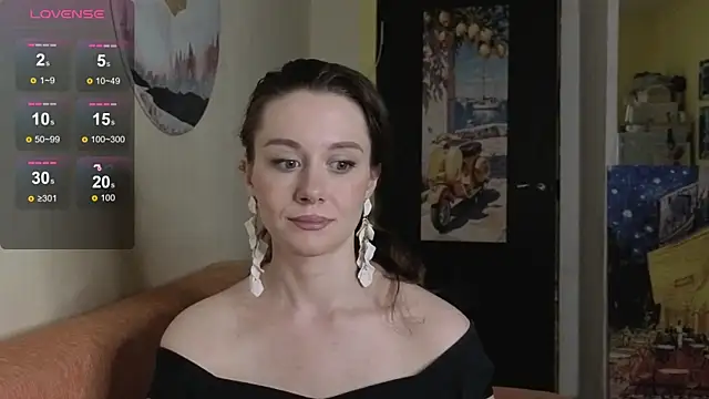 Snapshot of SkyHelen chatting on April 2026 05:03:02 PM SkyHelen online show from April 2026 05:03:02 PM