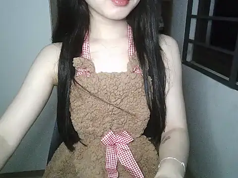 Snapshot of Annabelle-e chatting on October 2025 06:37:01 PM Annabelle-e online show from October 2025 06:37:01 PM