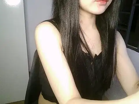 Snapshot of Annabelle-e chatting on October 2025 03:14:02 PM Annabelle-e online show from October 2025 03:14:02 PM