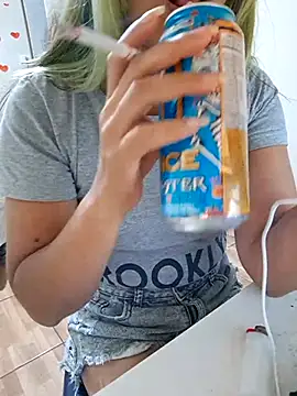 euahotmarii20 online show from November 2025 04:45:02 AM