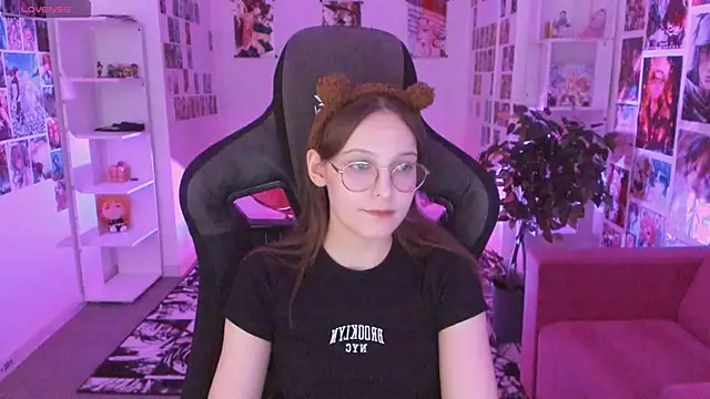 Snapshot of JenniferKiim chatting on February 2026 02:22:02 PM JenniferKiim online show from February 2026 02:22:02 PM