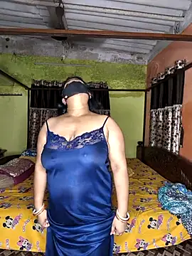 Smile-quien online show from October 2025 03:28:02 AM