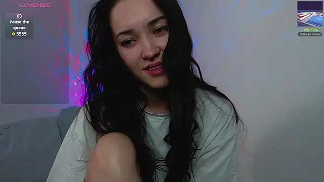 Snapshot of Veliora chatting on September 2025 09:46:01 AM Veliora online show from September 2025 09:46:01 AM