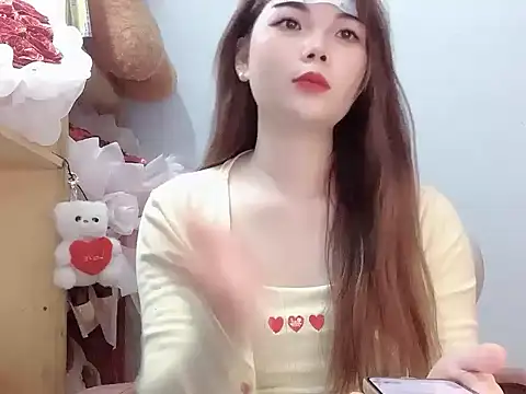 Snapshot of Pony898 chatting on October 2025 01:25:01 PM Pony898 online show from October 2025 01:25:01 PM