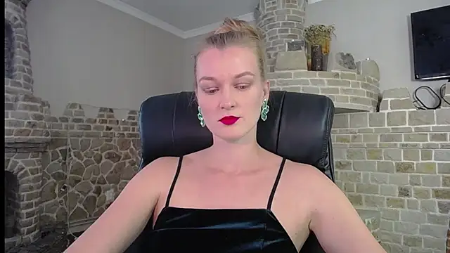 Snapshot of MysticVenus_ chatting on September 2025 11:01:02 AM MysticVenus online show from September 2025 11:01:02 AM