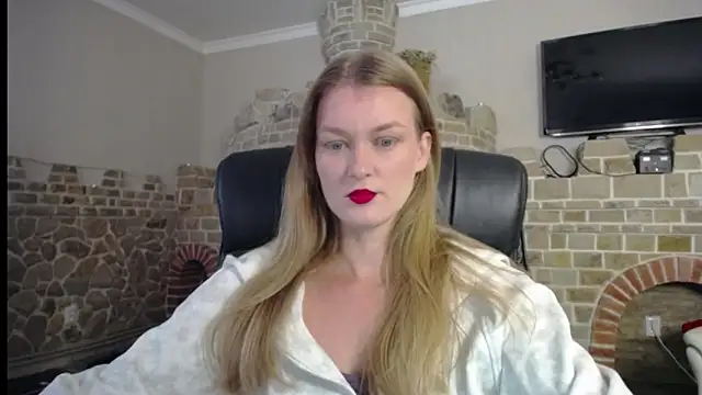 Snapshot of MysticVenus_ chatting on September 2025 01:05:02 PM MysticVenus online show from September 2025 01:05:02 PM