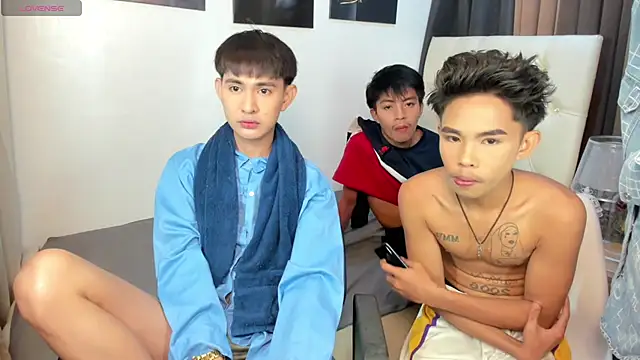 Snapshot of xxxhugecocktwinkxxx chatting on September 2025 05:14:01 PM xxxhugecocktwinkxxx online show from September 2025 05:14:01 PM