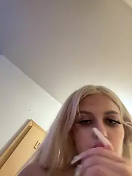 Steffi Snowbunny online show from July 2026 06:23:02 PM