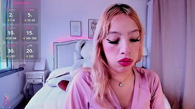 Mayajhons online show from November 2025 01:49:02 PM